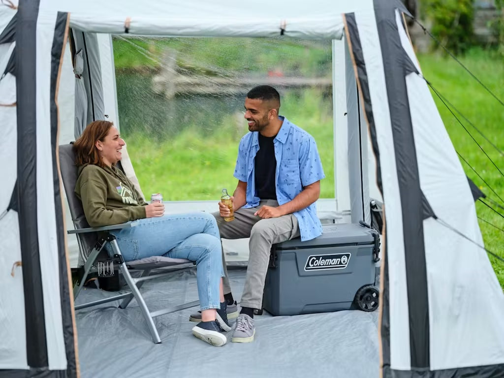 Glacière CONVOY grise avec roulettes 65qt 66l